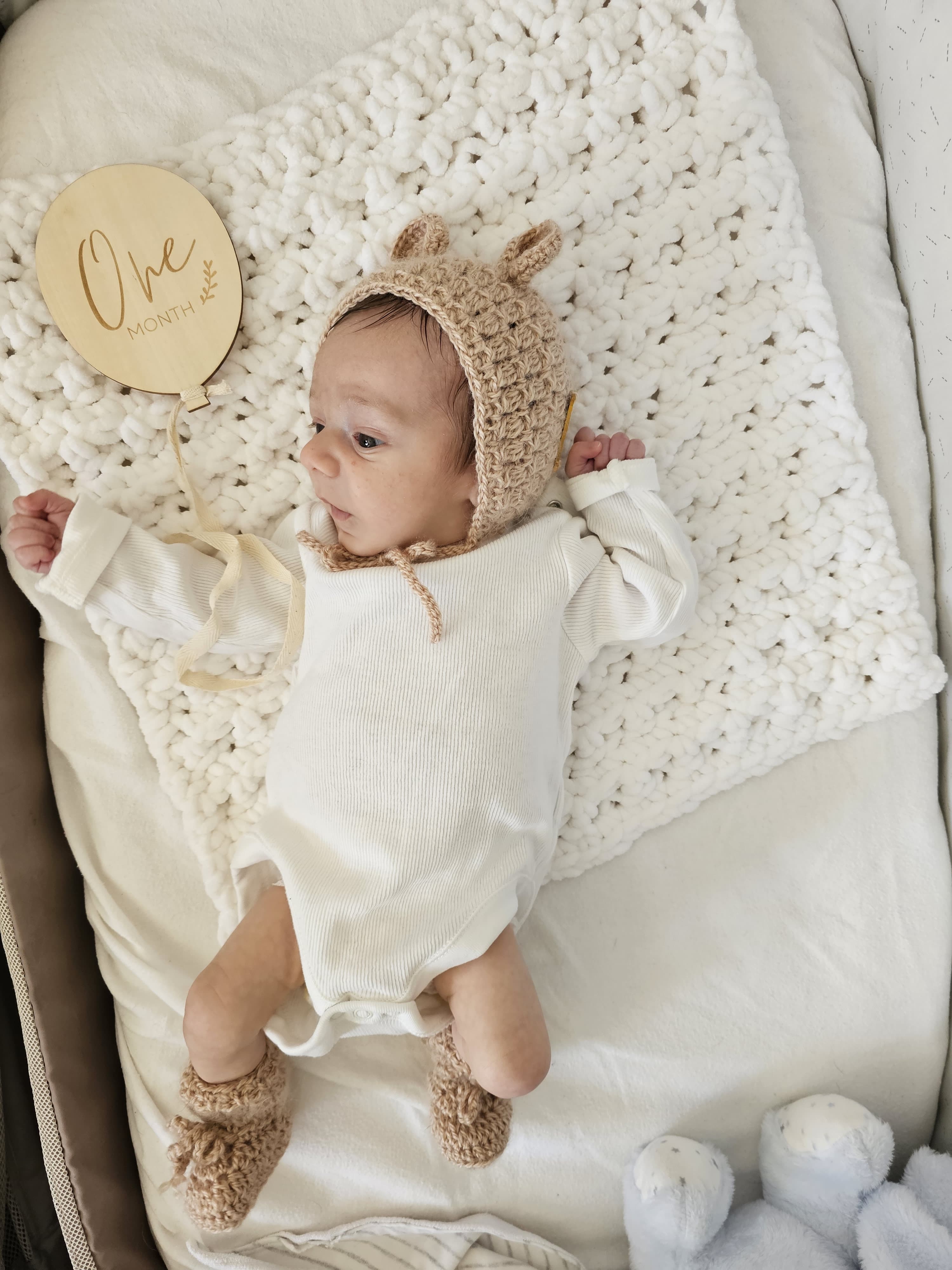 AW1 - Ziah Mohair Bear Bonnet & Booties Grey
