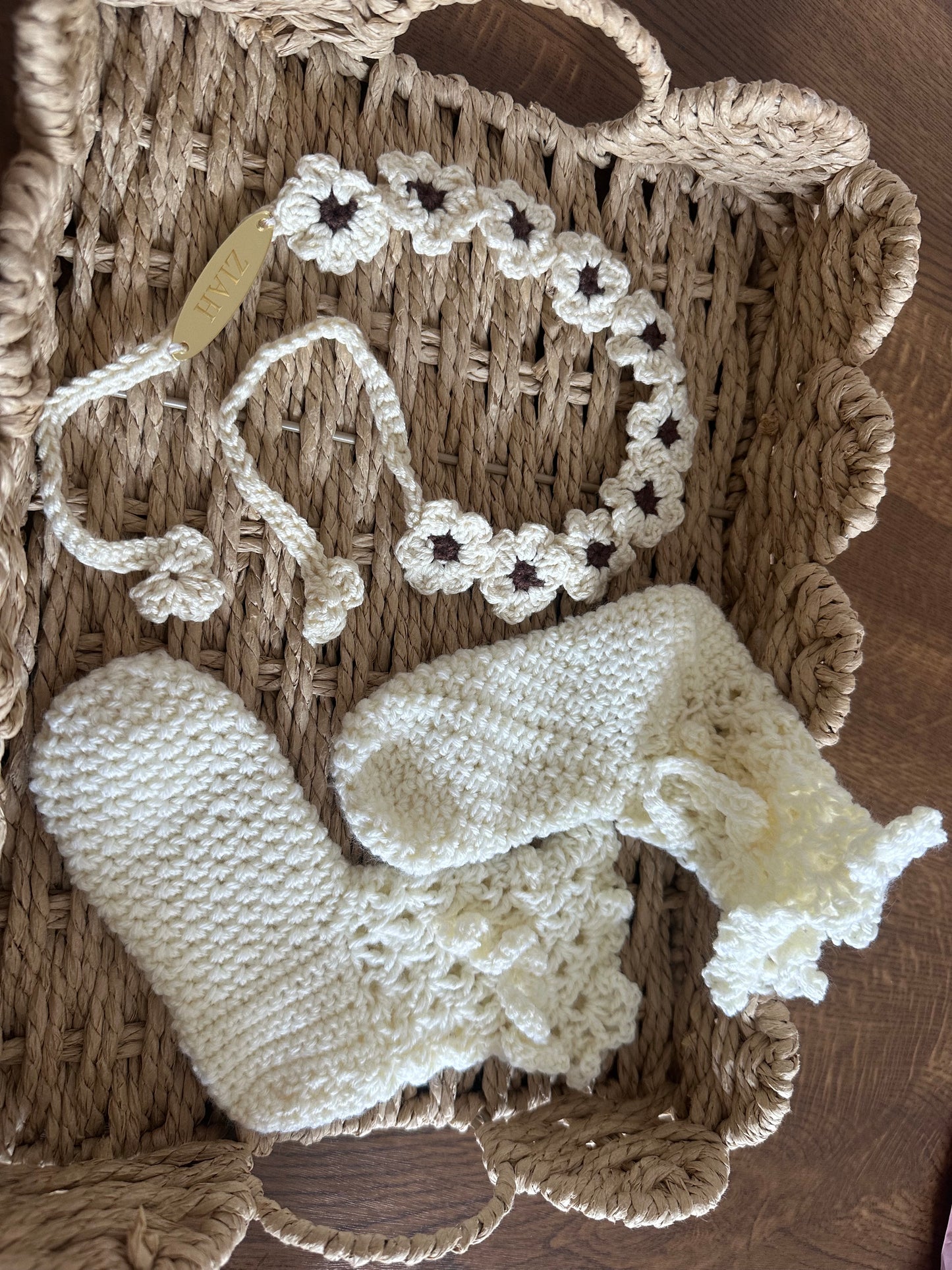 1- Frills & Floral The Daisy Daisy Ziah Headband 4 sixes