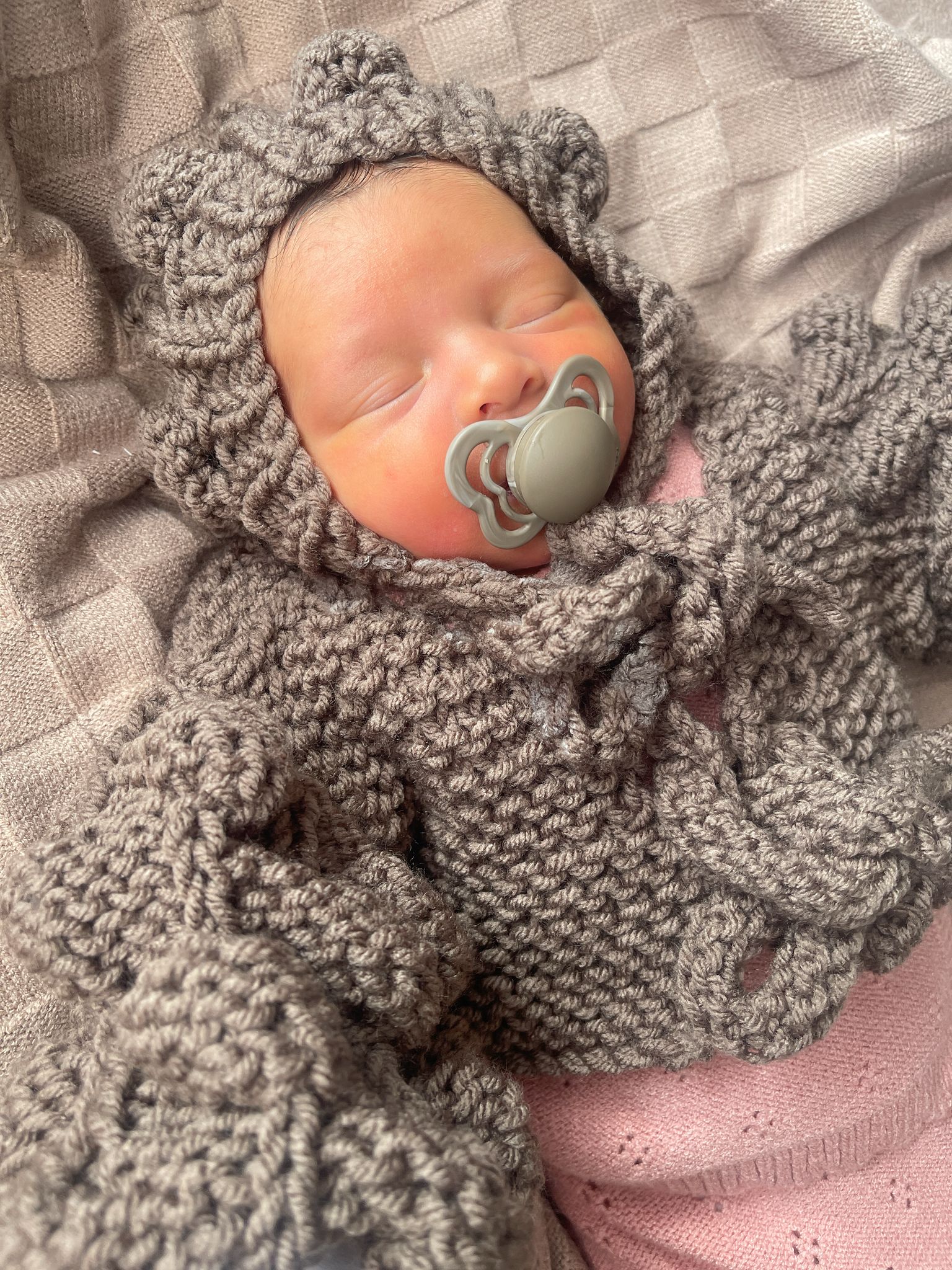AW1 - Ziah Bubble Bonnet